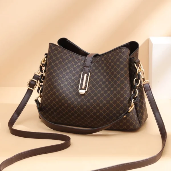 sg-11134201-23020-1lfdb9w3elnv51 Handbags PU Leather